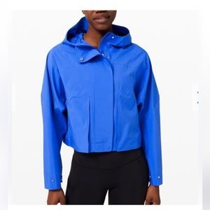 NWT Blue Lululemon Rain Chaser Jacket (size 4)